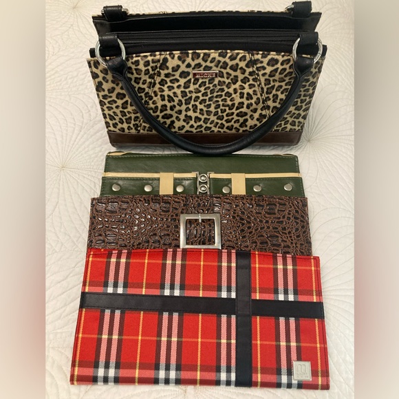 Miche Handbags - FINAL PRICE. Miche Black Base Shoulder Bag with 3 Shells